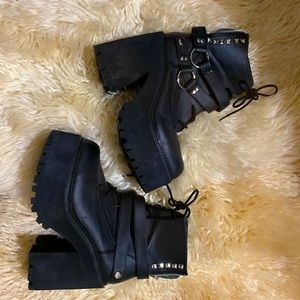 These Demonia are in perfect conditions